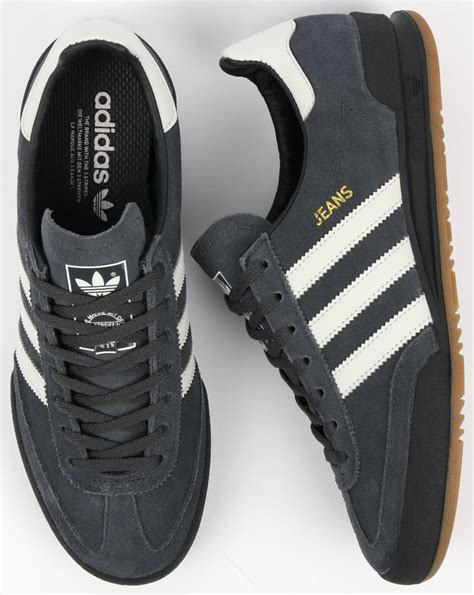 adidas trainers 80s casual classics.